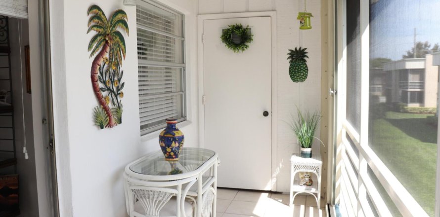 Condominio en Delray Beach, Florida, 2 dormitorios № 1072605