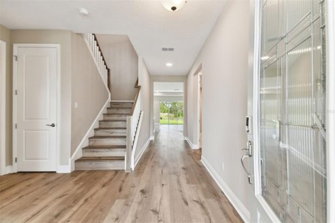 Casa en venta en Zephyrhills, Florida, 4 dormitorios, 263.38 m2 № 1559934 - foto 4