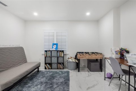 Casa en venta en Palmetto Bay, Florida, 6 dormitorios, 347.73 m2 № 1862368 - foto 18