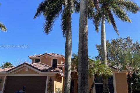 House in Weston, Florida 6 bedrooms, 279.82 sq.m. № 1887225 - photo 2