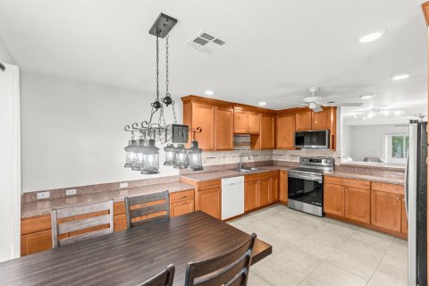 Condo in Delray Beach, Florida, 2 bedrooms  № 2251760 - photo 2