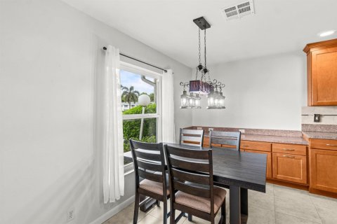 Condo in Delray Beach, Florida, 2 bedrooms  № 2251760 - photo 7