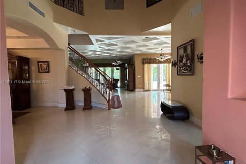 Villa ou maison à vendre à Miami, Floride: 4 chambres, 375.6 m2 № 1788523 - photo 6
