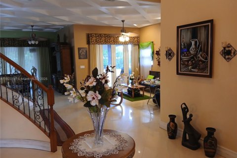Villa ou maison à vendre à Miami, Floride: 4 chambres, 375.6 m2 № 1788523 - photo 5