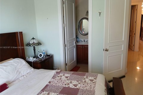 Villa ou maison à vendre à Miami, Floride: 4 chambres, 375.6 m2 № 1788523 - photo 30