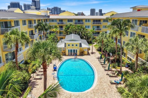 Copropriété à vendre à Fort Lauderdale, Floride: 2 chambres, 91.04 m2 № 2185473 - photo 19
