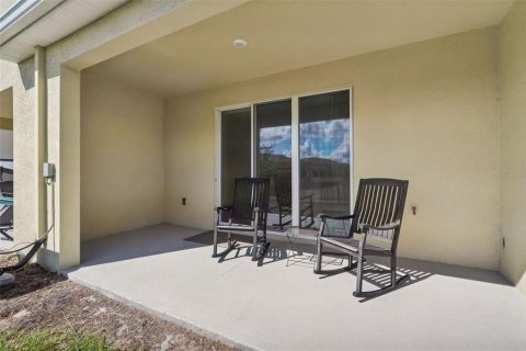 Townhouse in Howey-in-the-Hills, Florida 3 bedrooms, 155.43 sq.m. № 2378376 - photo 19