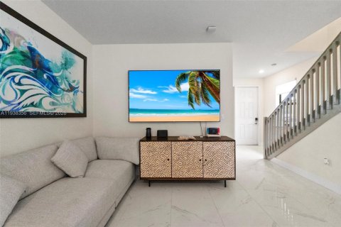 Купить виллу или дом в Хайалиа, Флорида 3 спальни, 123.75м2, № 1995989 - фото 11