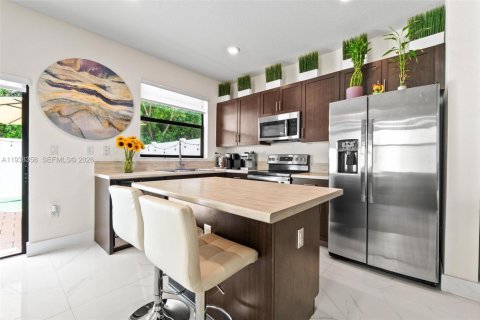 Купить виллу или дом в Хайалиа, Флорида 3 спальни, 123.75м2, № 1995989 - фото 16