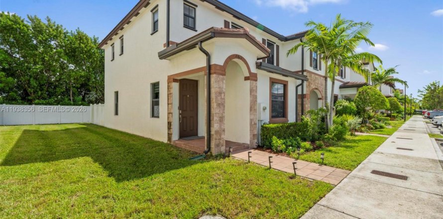 Дом в Хайалиа, Флорида 3 спальни, 123.75м2 № 1995989