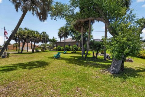 Villa ou maison à vendre à Rotonda, Floride: 3 chambres, 186.45 m2 № 2225311 - photo 4