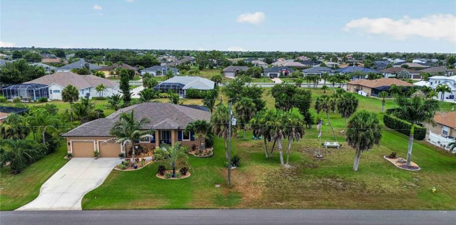 Villa ou maison à Rotonda, Floride 3 chambres, 186.45 m2 № 2225311