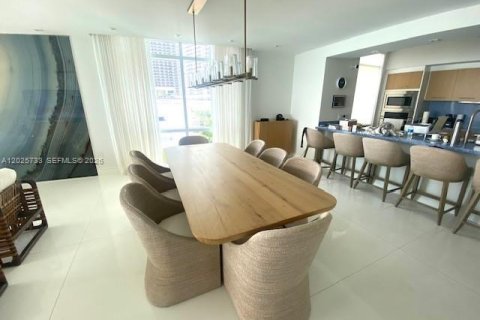 Condo in Hollywood, Florida, 3 bedrooms № 2181034 - photo 5