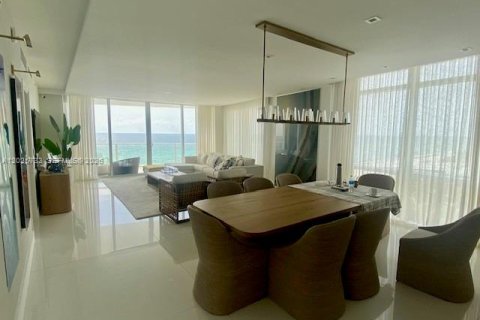 Condo in Hollywood, Florida, 3 bedrooms № 2181034 - photo 7
