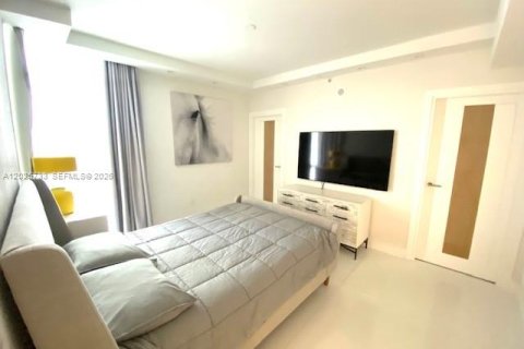 Condo in Hollywood, Florida, 3 bedrooms № 2181034 - photo 14