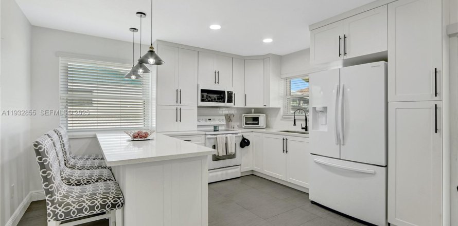 Дом в Хомстед, Флорида 4 спальни, 149.67м2 № 1991451