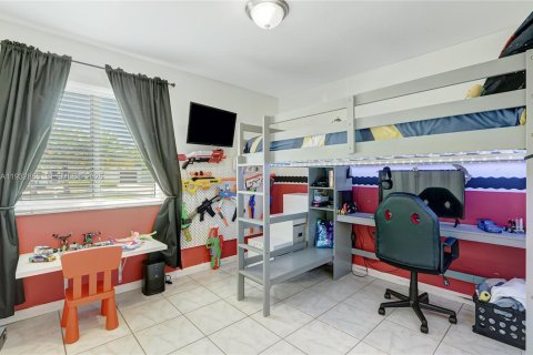 Купить виллу или дом в Хомстед, Флорида 4 спальни, 149.67м2, № 1991451 - фото 9