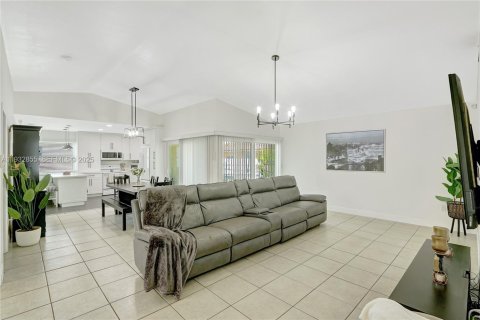 Купить виллу или дом в Хомстед, Флорида 4 спальни, 149.67м2, № 1991451 - фото 4