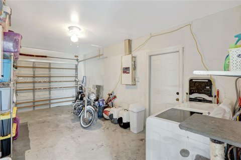 Купить виллу или дом в Хомстед, Флорида 4 спальни, 149.67м2, № 1991451 - фото 17