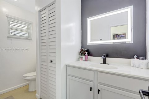 Купить виллу или дом в Хомстед, Флорида 4 спальни, 149.67м2, № 1991451 - фото 15