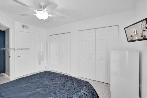 Condominio en venta en Sunny Isles Beach, Florida, 2 dormitorios, 81.29 m2 № 1992650 - foto 23