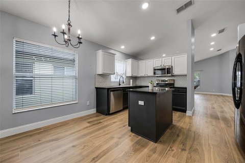 Casa en venta en Orlando, Florida, 4 dormitorios, 180.97 m2 № 1907705 - foto 14