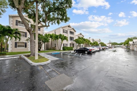 Copropriété à louer à Oakland Park, Floride: 2 chambres, 92.16 m2 № 2147222 - photo 25