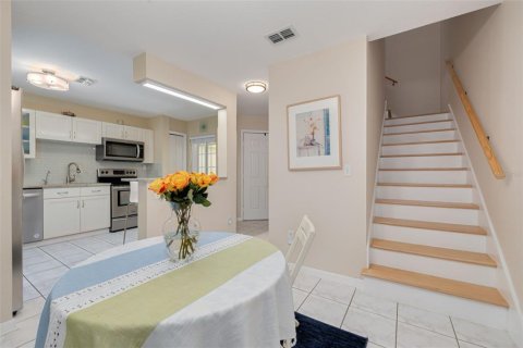 Townhouse in Largo, Florida 3 bedrooms, 154.22 sq.m. № 1873898 - photo 17
