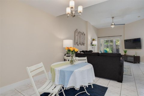 Townhouse in Largo, Florida 3 bedrooms, 154.22 sq.m. № 1873898 - photo 6