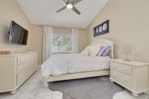 Townhouse in Largo, Florida 3 bedrooms, 154.22 sq.m. № 1873898 - photo 11