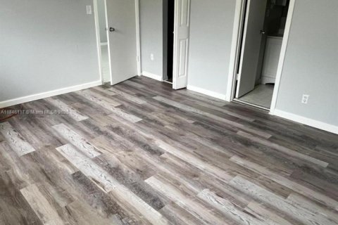 Снять в аренду кондоминиум в Тамарак, Флорида 1 спальня, 69.68м2, № 1848877 - фото 6