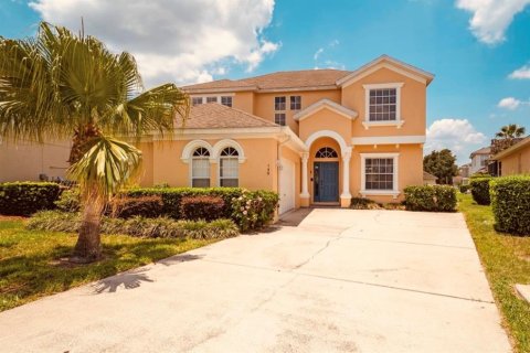 Casa en alquiler en Haines City, Florida, 5 dormitorios, 236.16 m2 № 1912244 - foto 1