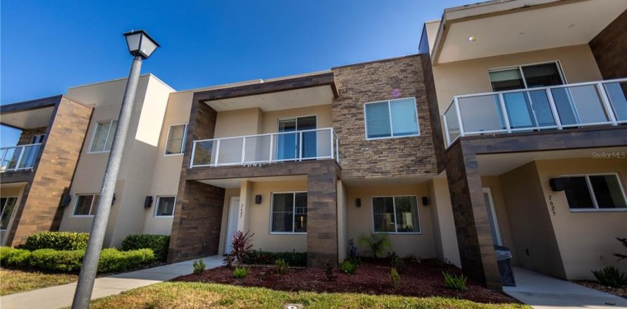 Townhouse in Kissimmee, Florida 4 bedrooms, 222.59 sq.m. № 1810315