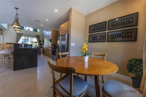 Townhouse in Kissimmee, Florida 4 bedrooms, 222.59 sq.m. № 1810315 - photo 4