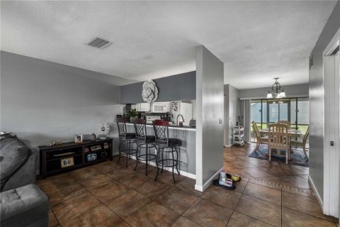Touwnhouse à vendre à Tampa, Floride: 3 chambres, 122.07 m2 № 1899099 - photo 16