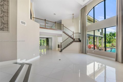 Снять в аренду виллу или дом в Делрей-Бич, Флорида 5 спален, 484.58м2, № 1947480 - фото 9