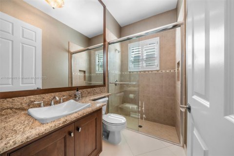 Снять в аренду виллу или дом в Делрей-Бич, Флорида 5 спален, 484.58м2, № 1947480 - фото 8