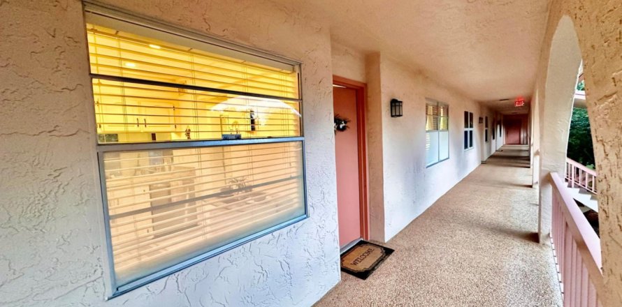 Condo in Coconut Creek, Florida, 2 bedrooms  № 1226811