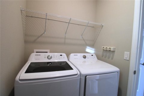 House in Ocala, Florida 2 bedrooms, 136.47 sq.m. № 1537107 - photo 28