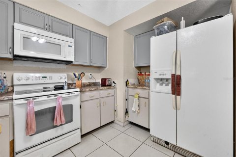 Villa ou maison à vendre à Lutz, Floride: 3 chambres, 109.25 m2 № 2304398 - photo 12