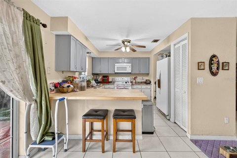 Villa ou maison à vendre à Lutz, Floride: 3 chambres, 109.25 m2 № 2304398 - photo 9