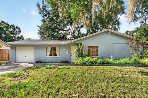 House in Lutz, Florida 3 bedrooms, 109.25 sq.m. № 2304398