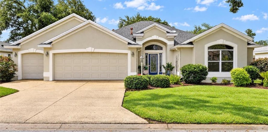 House in The Villages, Florida 3 bedrooms, 192.21 sq.m. № 2410462