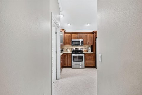 House in The Villages, Florida 3 bedrooms, 192.21 sq.m. № 2410462 - photo 21