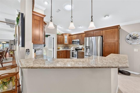 House in The Villages, Florida 3 bedrooms, 192.21 sq.m. № 2410462 - photo 26