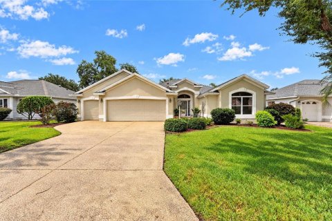 House in The Villages, Florida 3 bedrooms, 192.21 sq.m. № 2410462 - photo 5