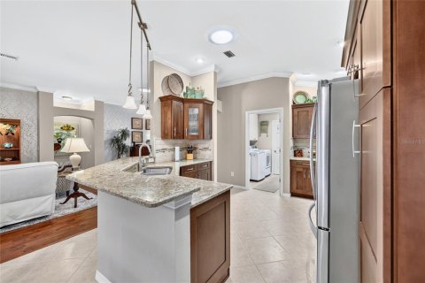 House in The Villages, Florida 3 bedrooms, 192.21 sq.m. № 2410462 - photo 24