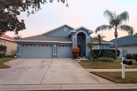 House in Tarpon Springs, Florida 3 bedrooms, 212.75 sq.m. № 1840635 - photo 1