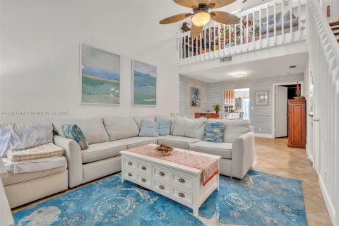 Touwnhouse à vendre à Deerfield Beach, Floride: 3 chambres, 132.57 m2 № 1929999 - photo 1