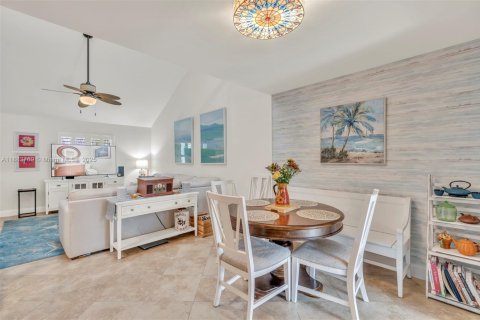 Touwnhouse à vendre à Deerfield Beach, Floride: 3 chambres, 132.57 m2 № 1929999 - photo 8